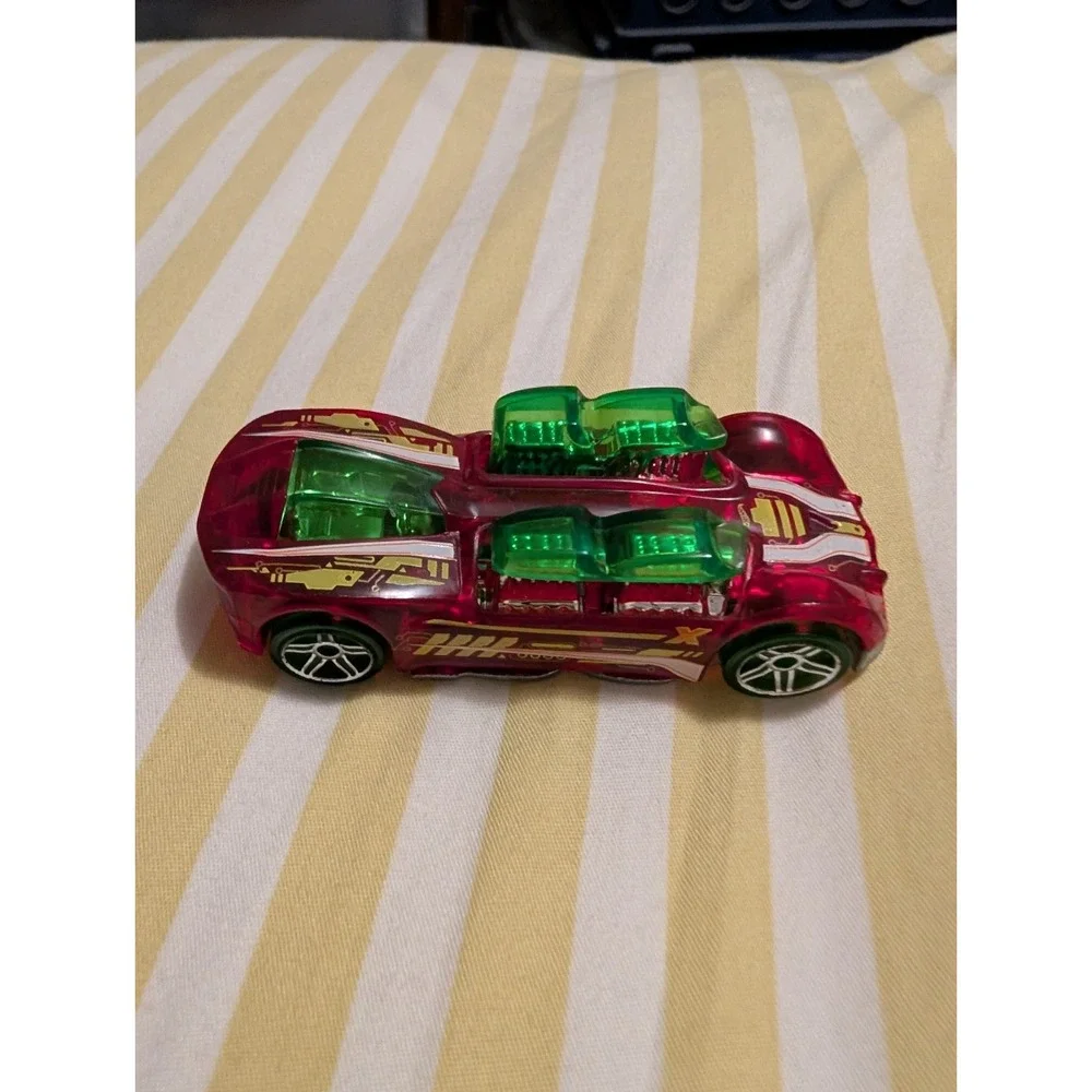 Mattel Hot Wheels Stunt Race Car What 4-2 Red Green Diecast 2018 City Series